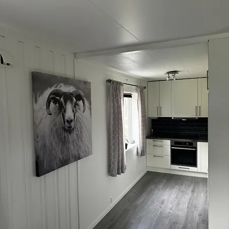 Hus I Vestvagoy Апартаменты *
