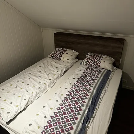 Hus I Vestvagoy Апартаменты Баллстад